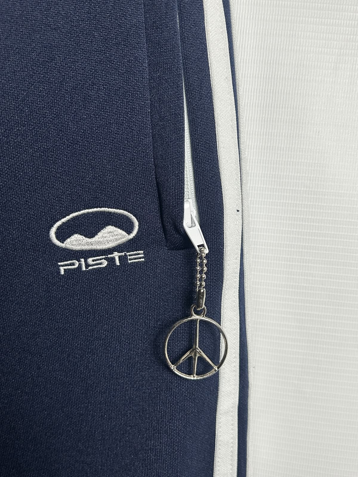 Piste Blue - Large