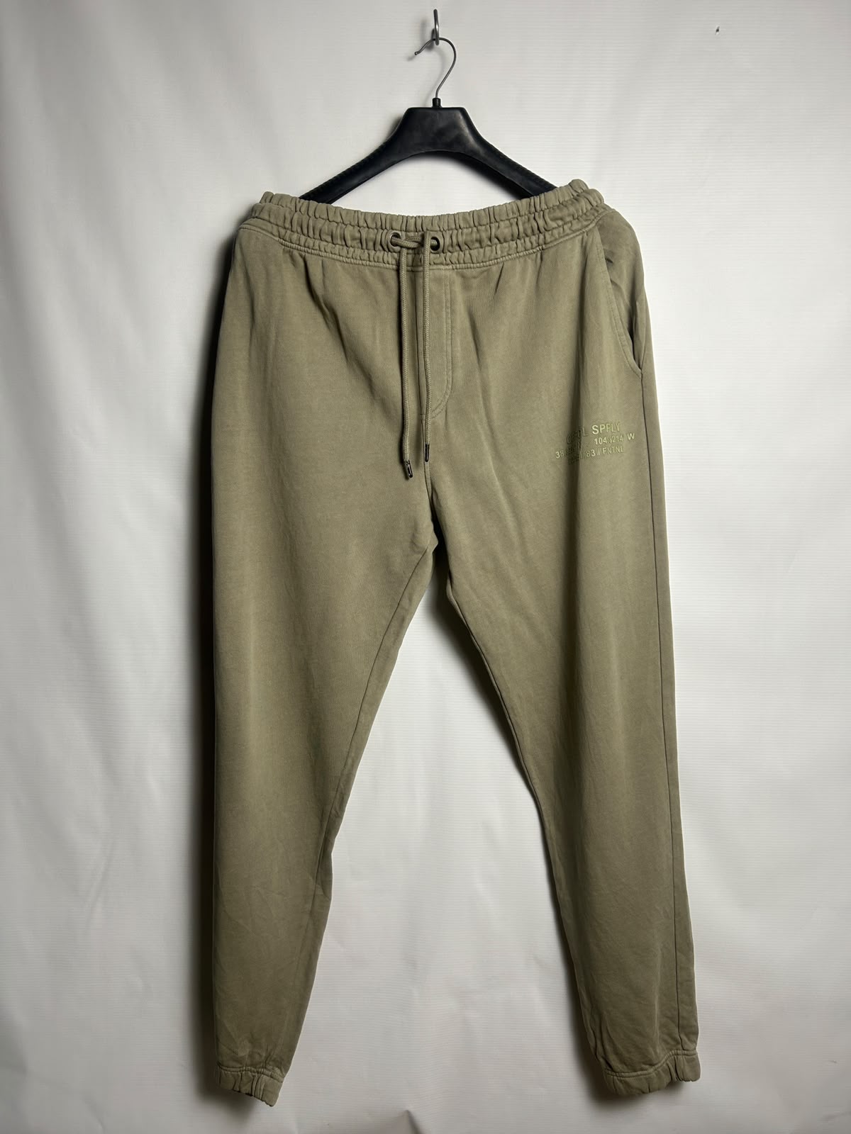 George Camel Brown - XL