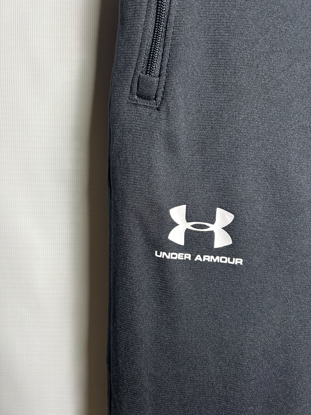 Under Armour Black - Medium
