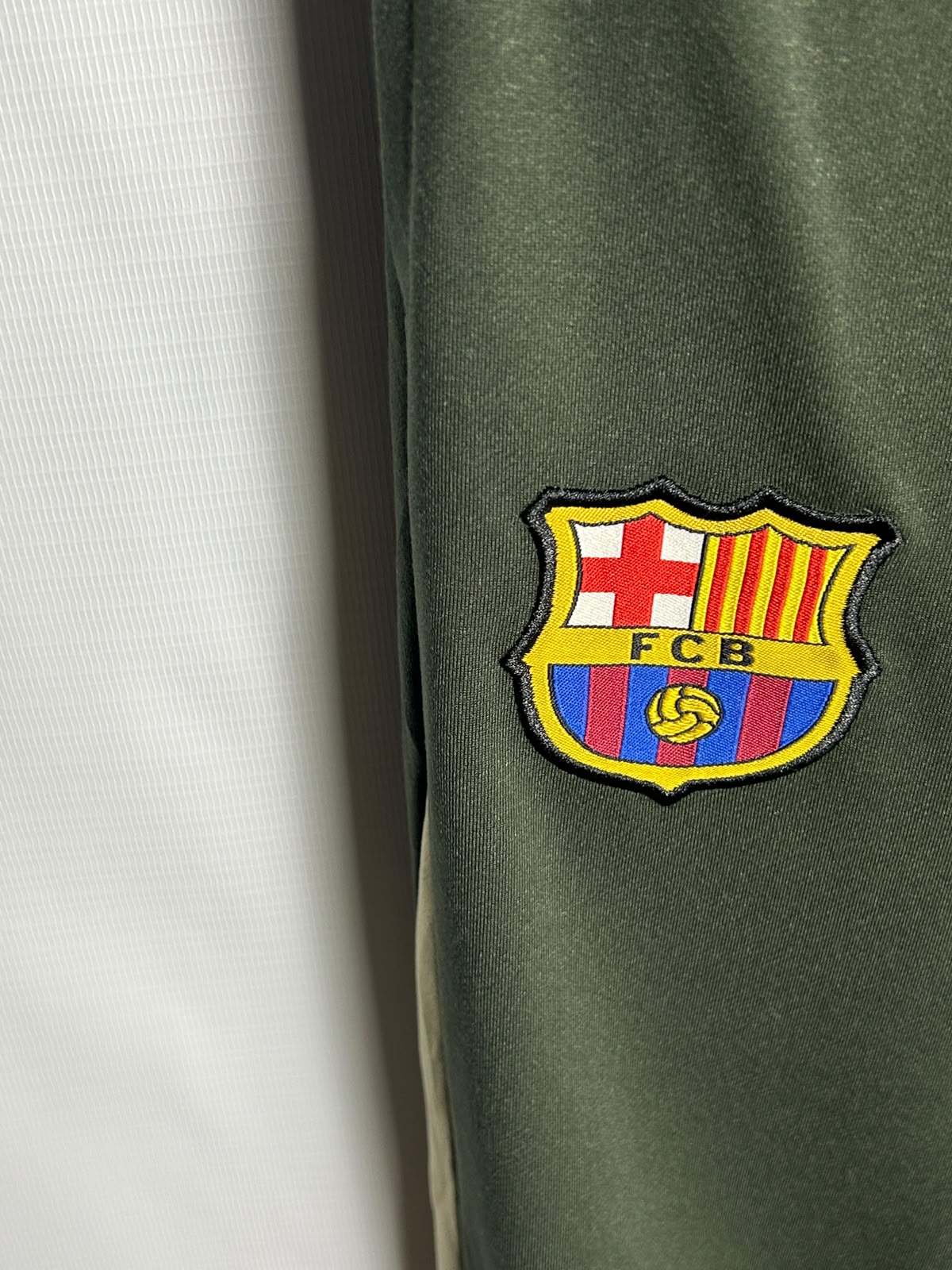 Nike Barca Olive Green - Large