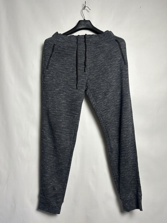 Uniqlo Black - Medium