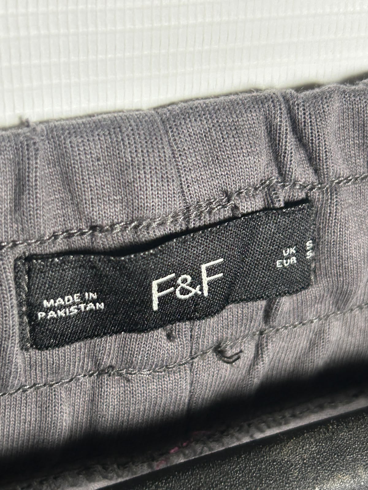 F&F Black - Small