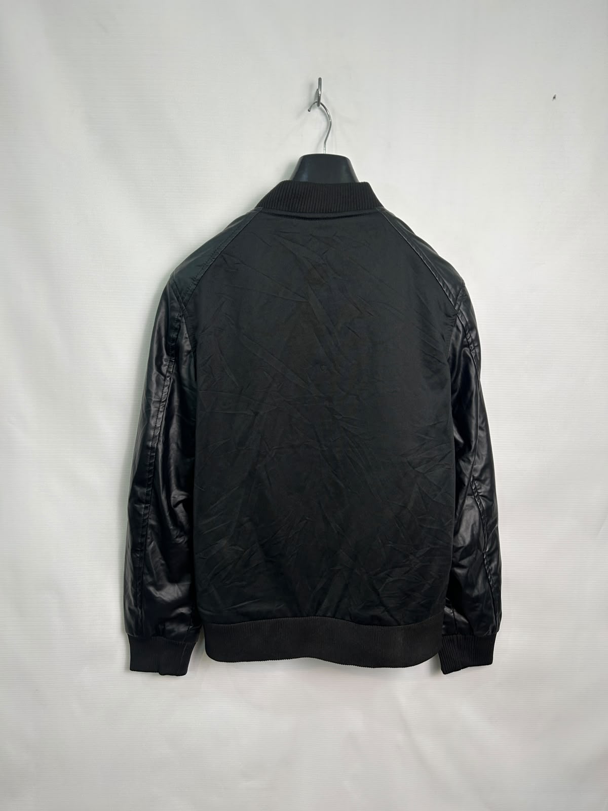 Black Full Sleeves Upper - Medium