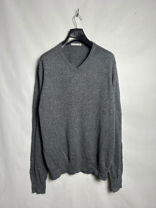 Grey V Neck Upper - XL