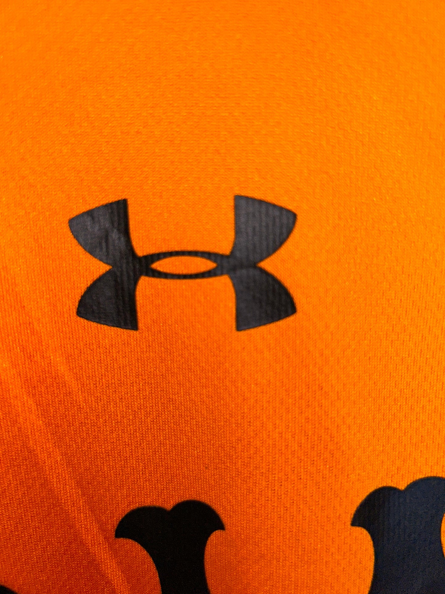 Under Armour Giants Baseball Jersyes - Medium