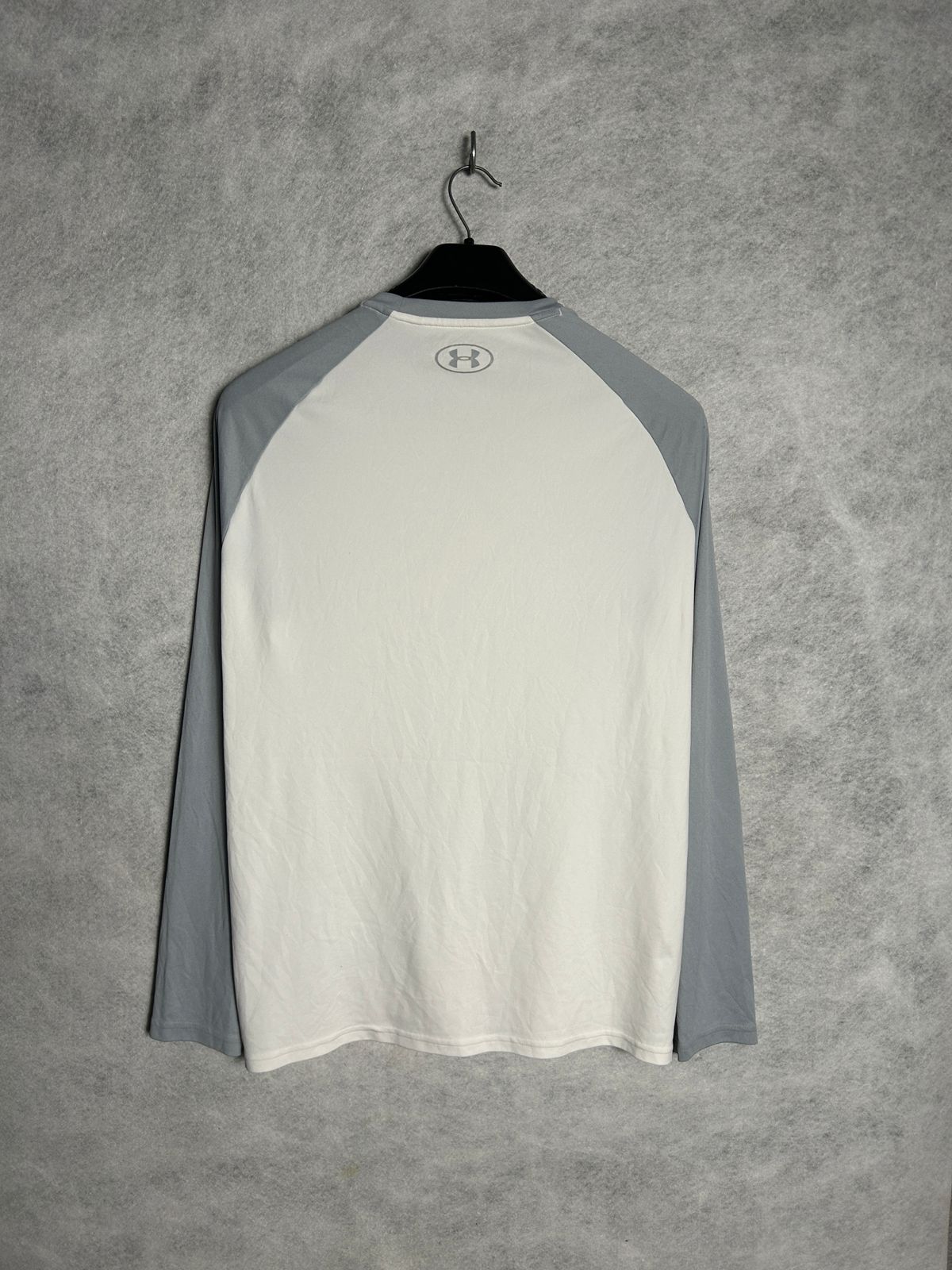Under Armour Loose White Full Sleeves - Large