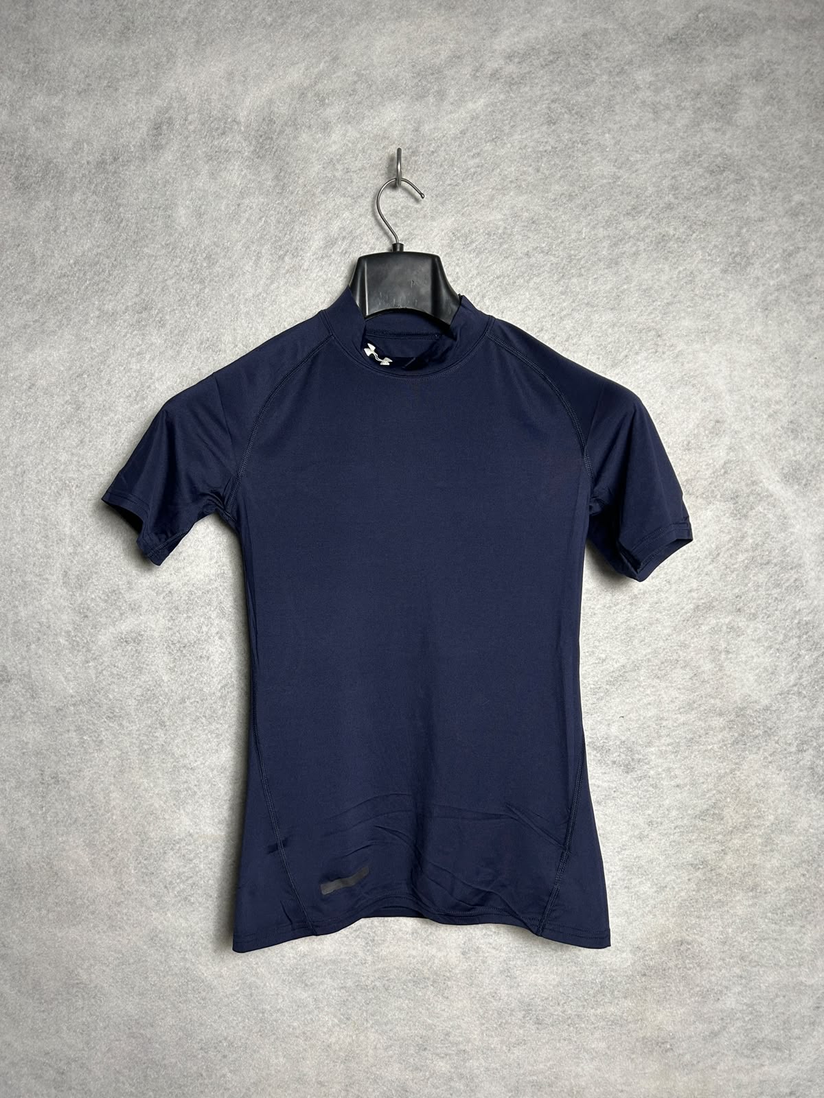 Under Armour Ink Blue Compression Round Neck Tee - Medium
