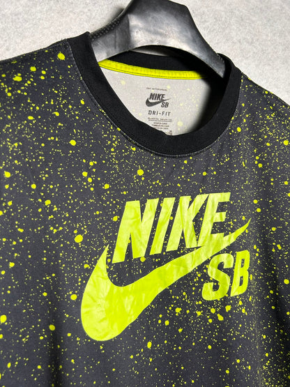 Nike Dri Fit Round Neck - XL