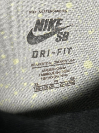 Nike Dri Fit Round Neck - XL