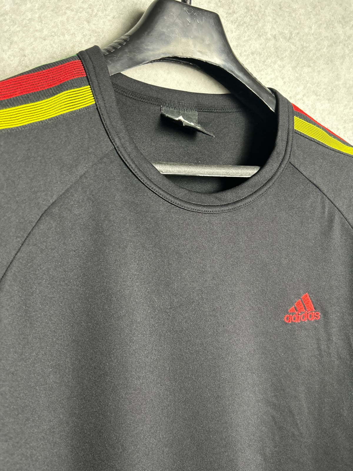 Adidas Black Round Neck - Large