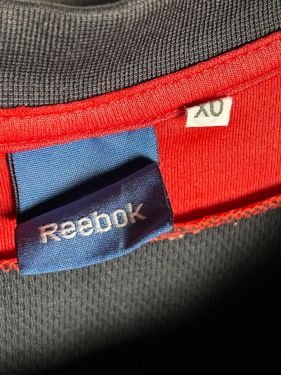 Reebok Black Round Neck - Large