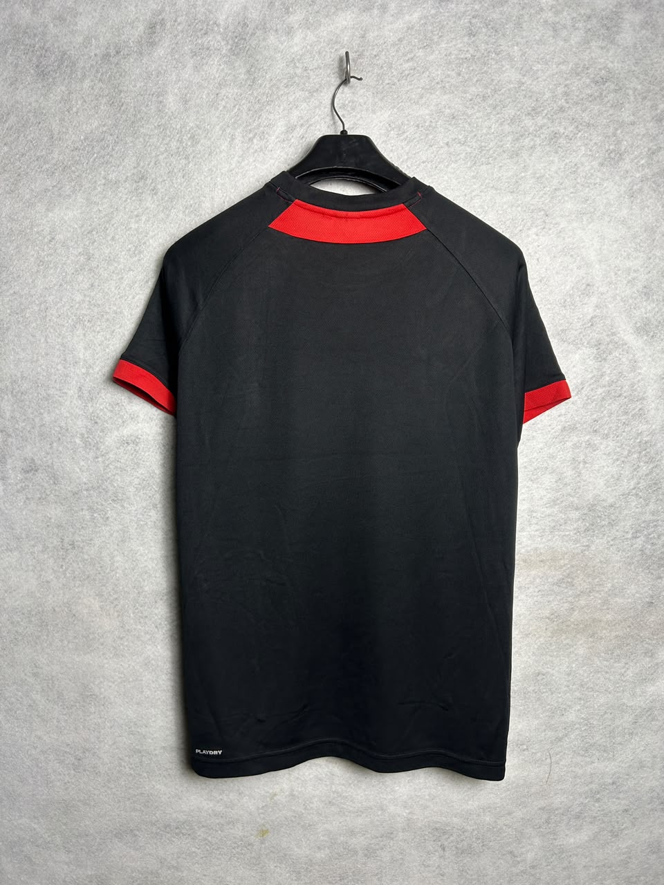 Reebok Black Round Neck - Large