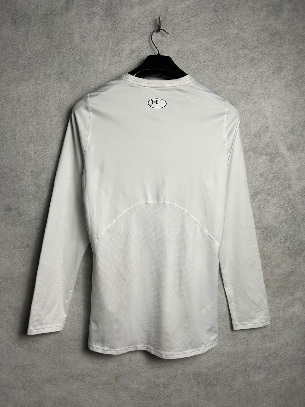 Under Armour Cold Gear White Fitted Round Neck Full Sleeves - Large