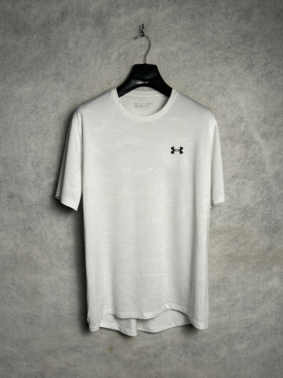 Under Armour White Round Neck - Large