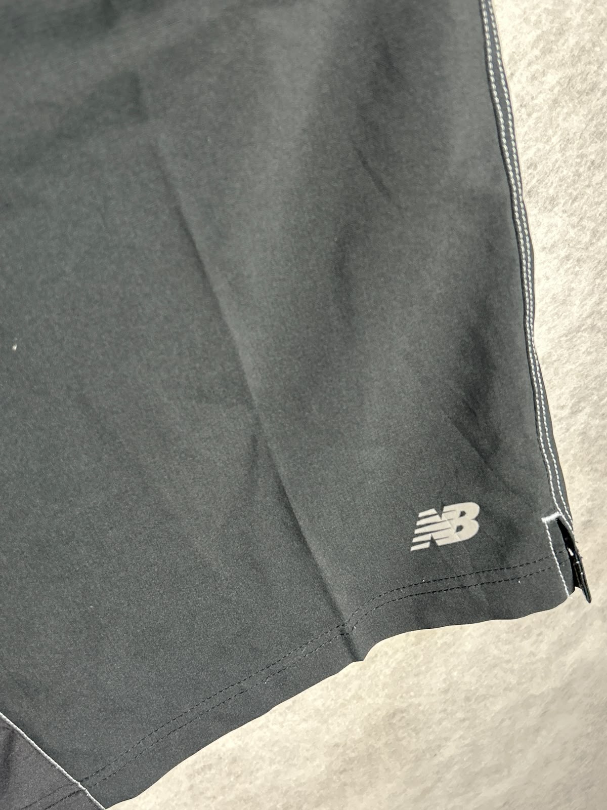 New Balance Black - Large