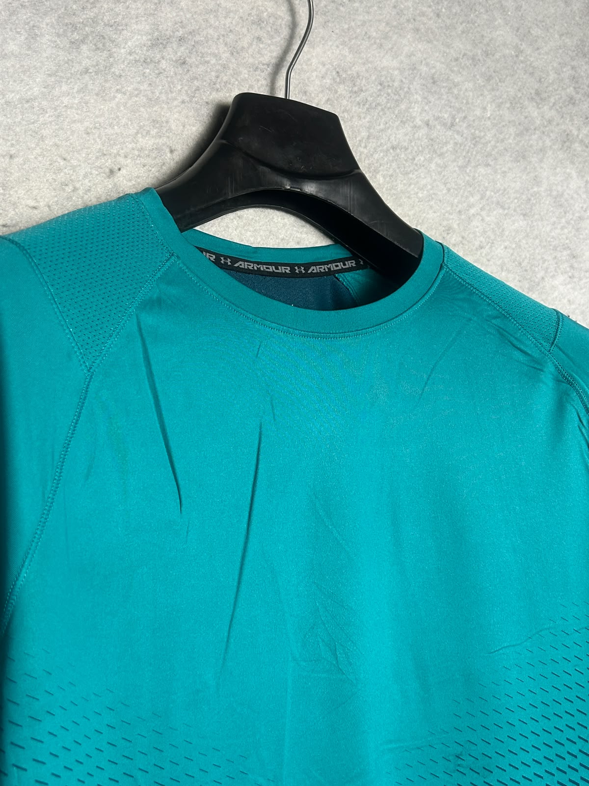 Under Armour Printed Round Neck - Large