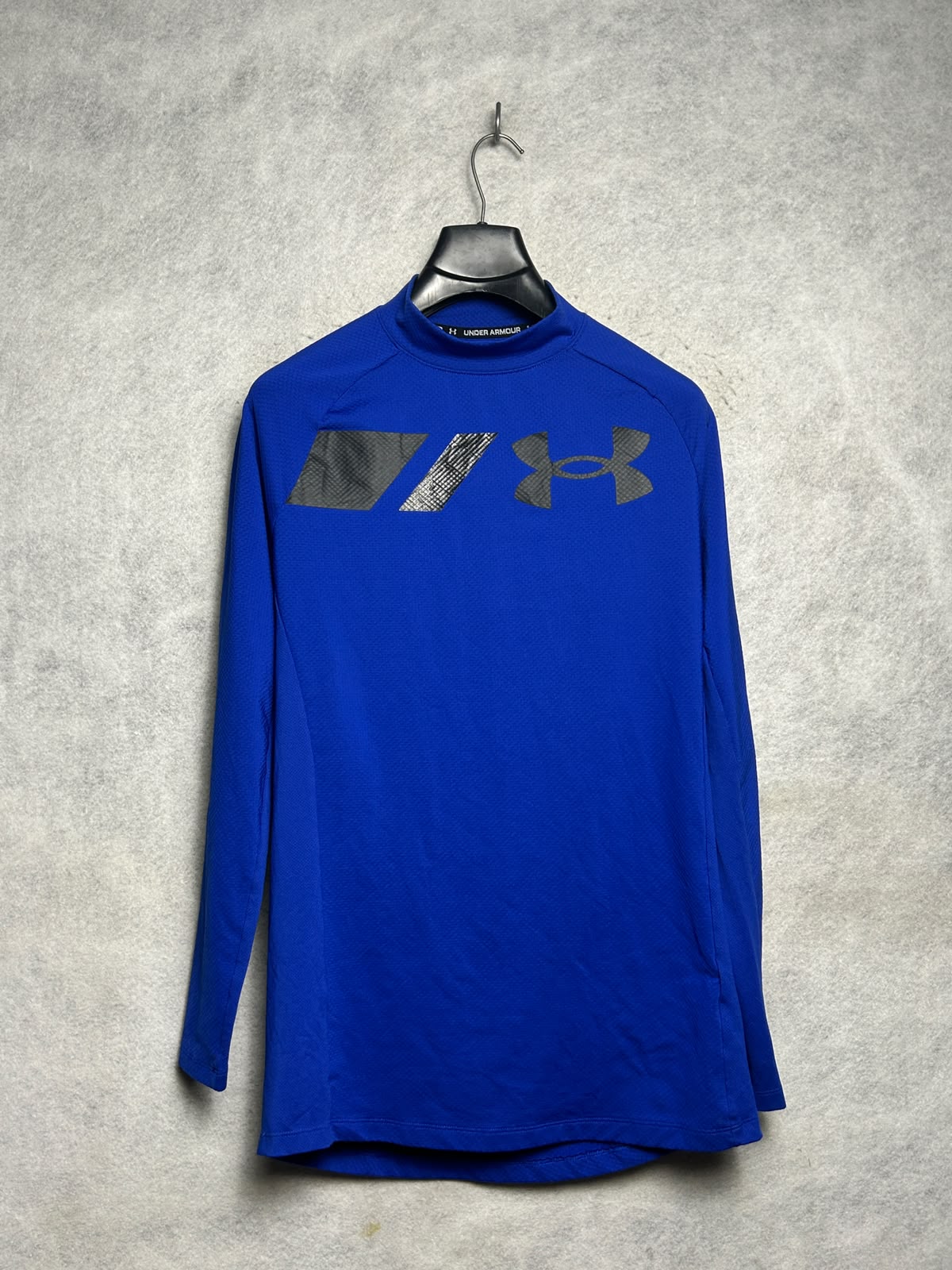 Under Armour Cold Gear Big Logo Blue Full Sleeves - Medium