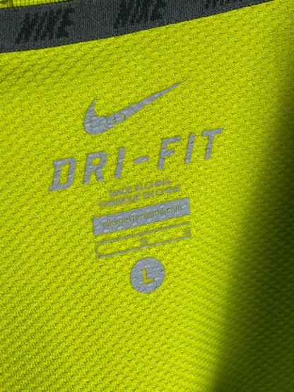 Nike Dri Fit Rond Neck - Large