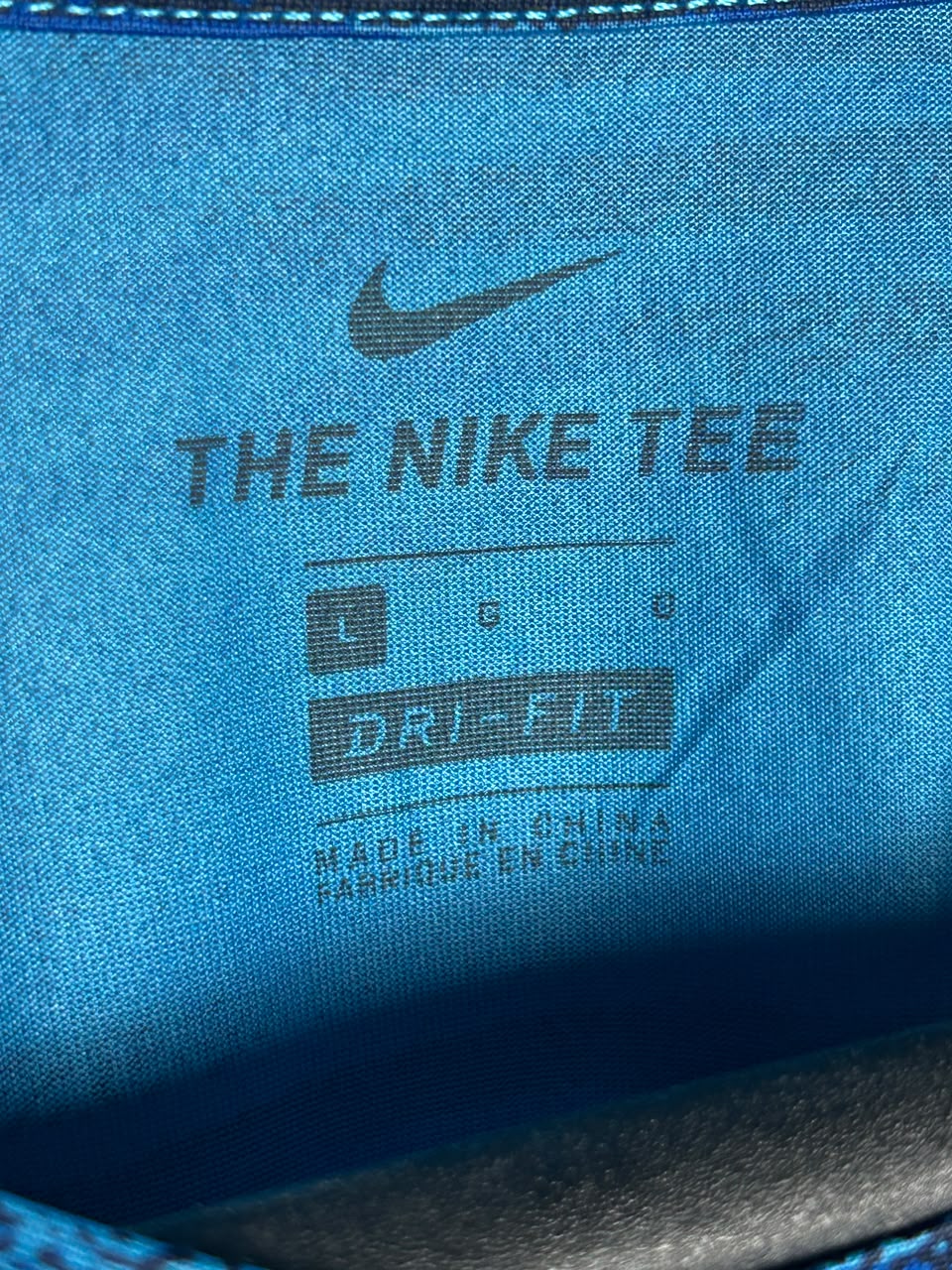The Nike Tee Dri Fit Round Neck - Large
