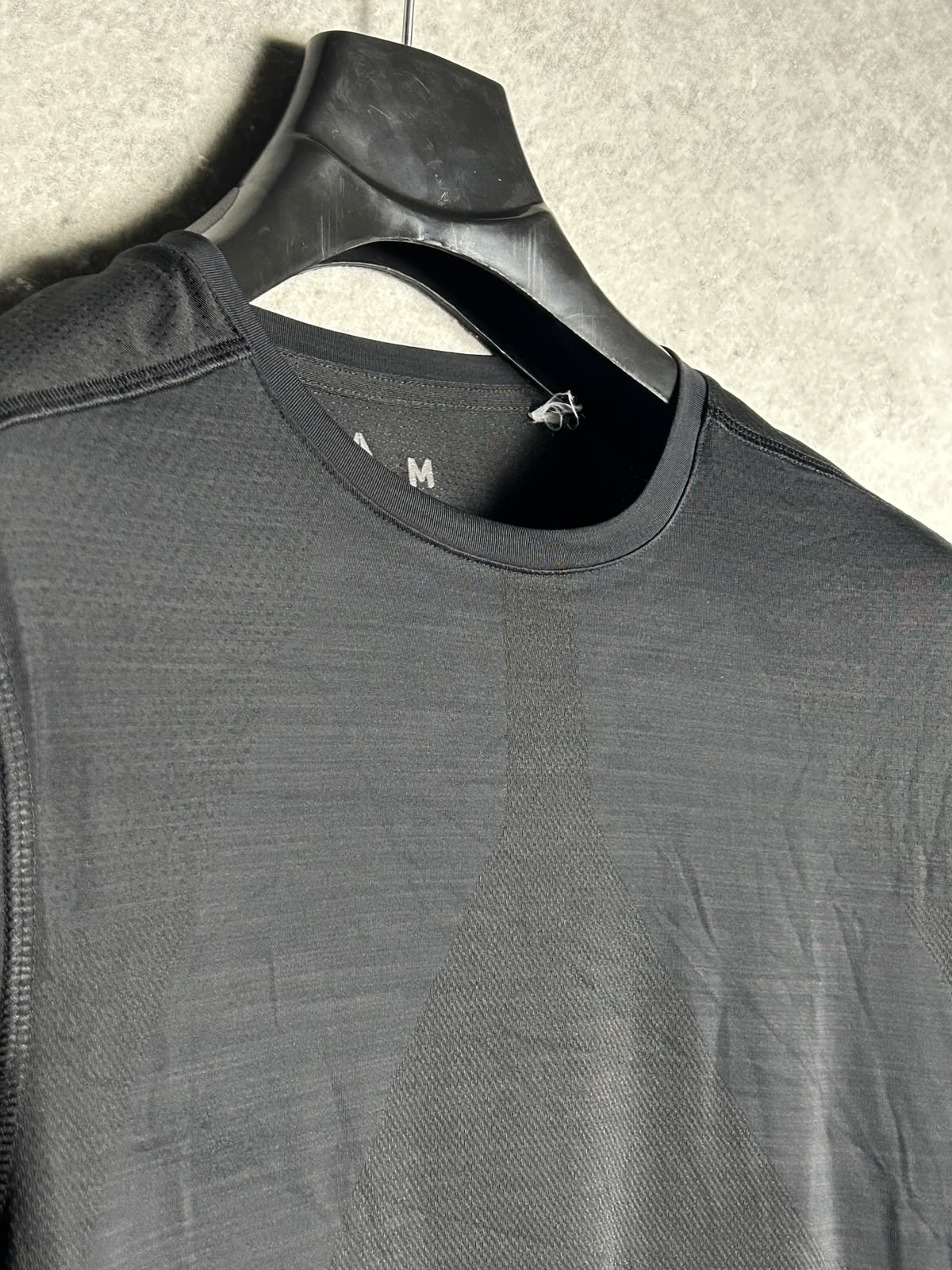 Reebok Activechill Black Round Neck - Medium