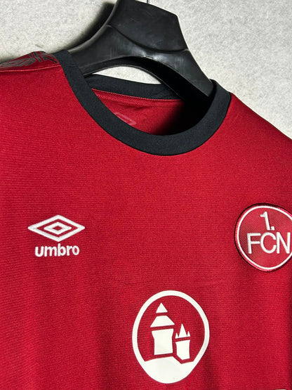 Umbro Black Round Neck - Large