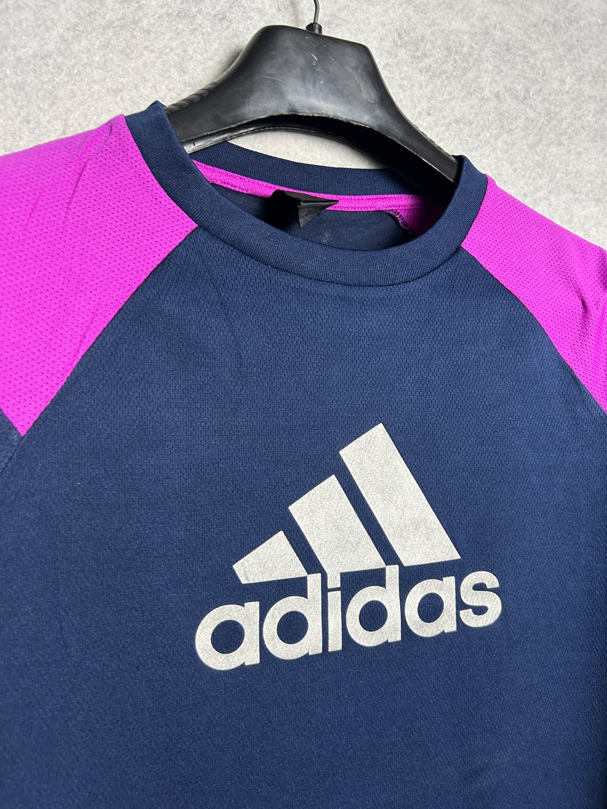 Adidas Big Logo Black Round Neck - Large