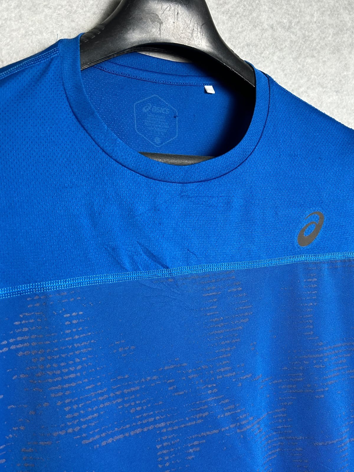 Asics Blue Round Neck - Large