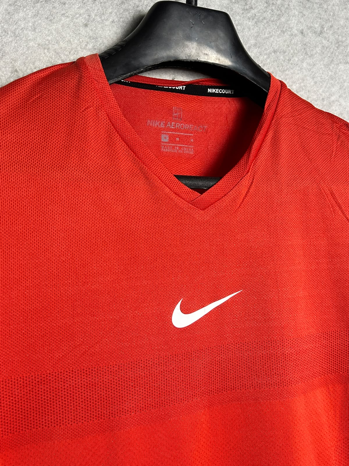 Nike Aeroreact Red V Neck - Medium
