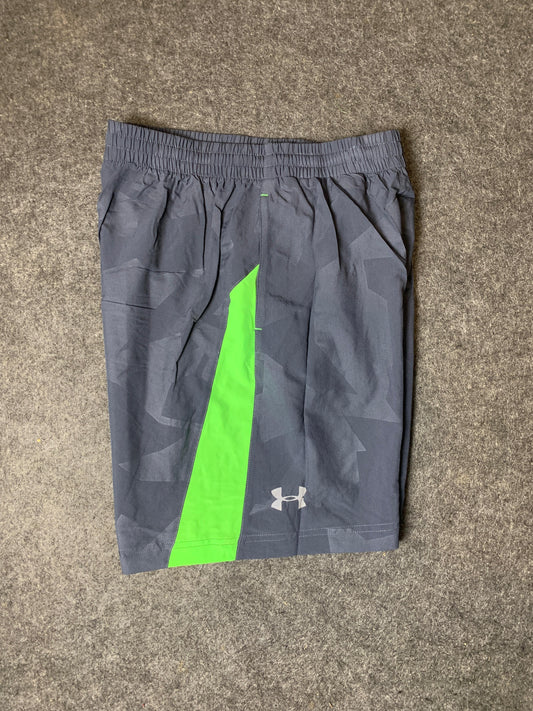 Under Armour Logo Shorts - Small