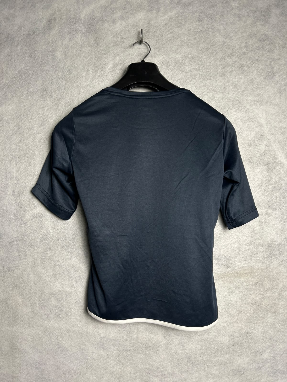 Prince Round Neck - Large