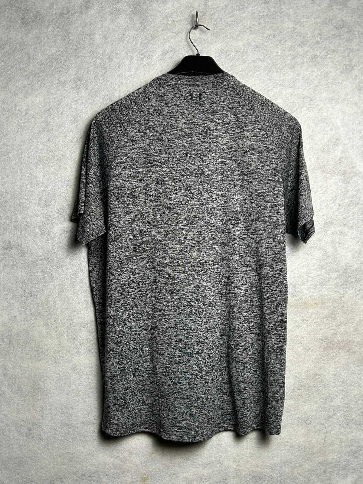 Under Armour Grey Round Neck - Large