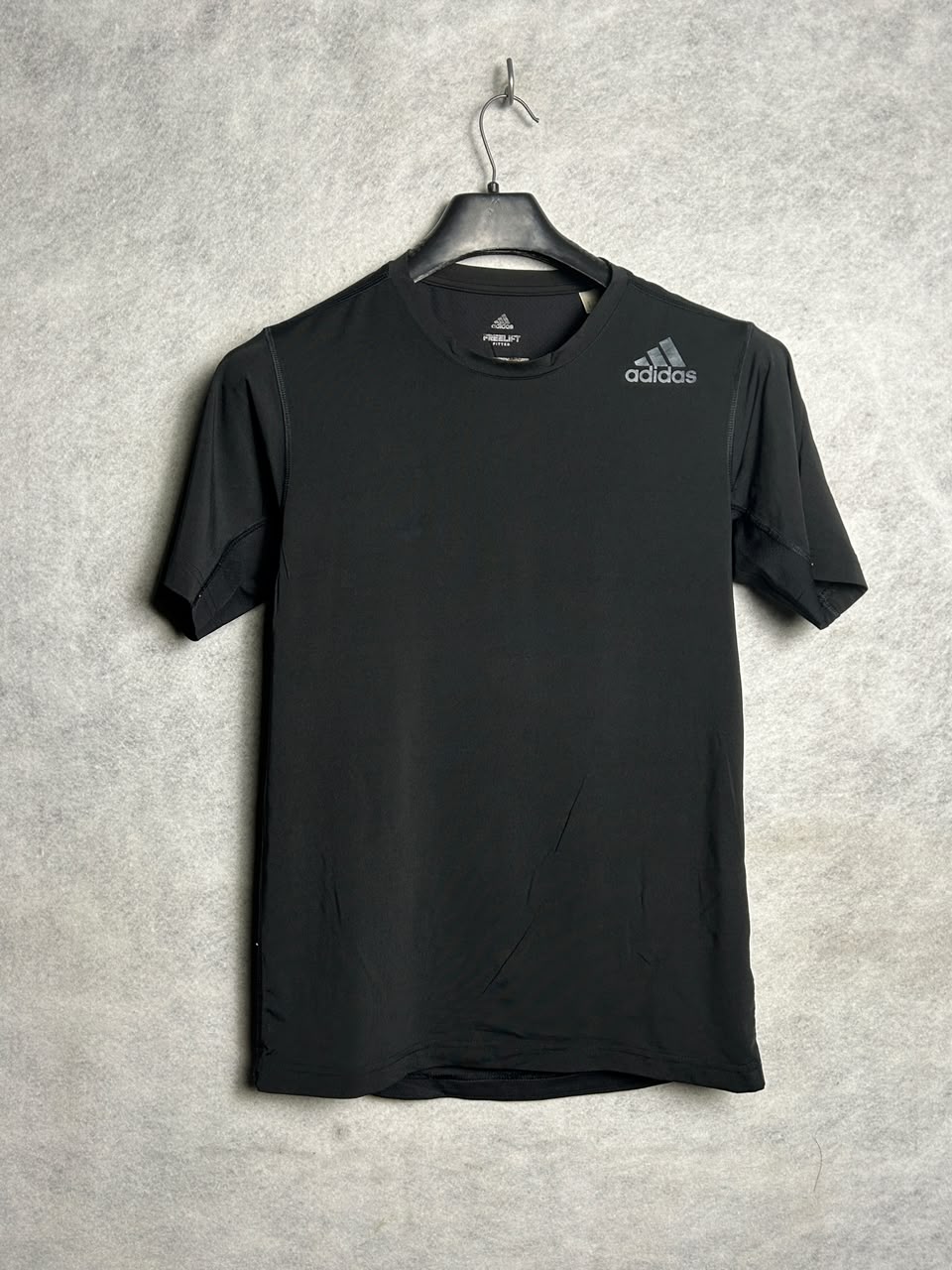 Adidas Free Lift Climacool Black Fitted Round Neck - Large