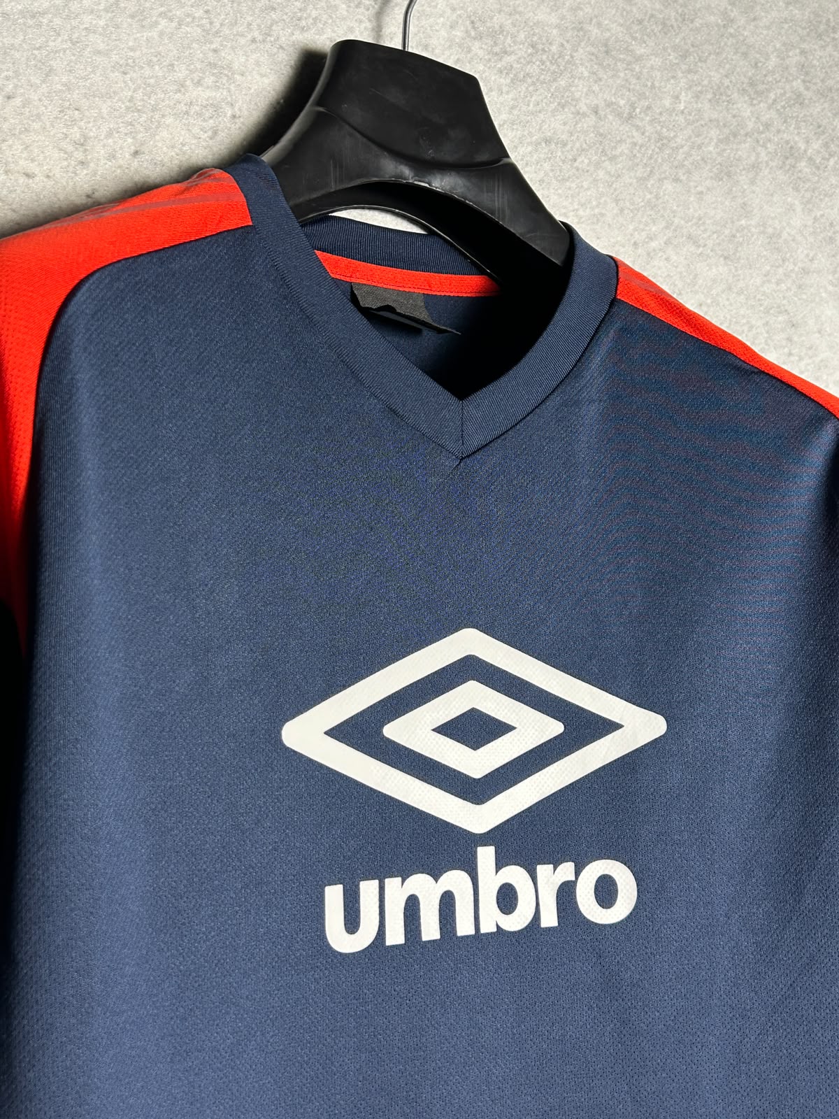 Umbro Blue V Neck - Medium