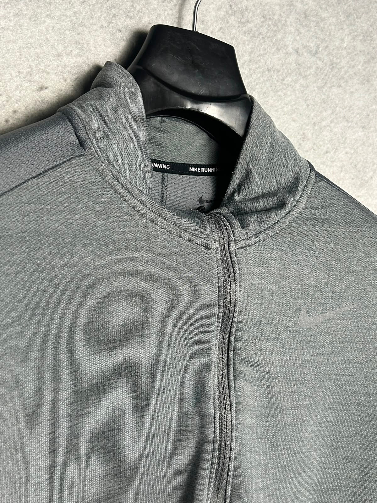 Nike Dri Fit Full Sleeves Half Zip Grey - Large