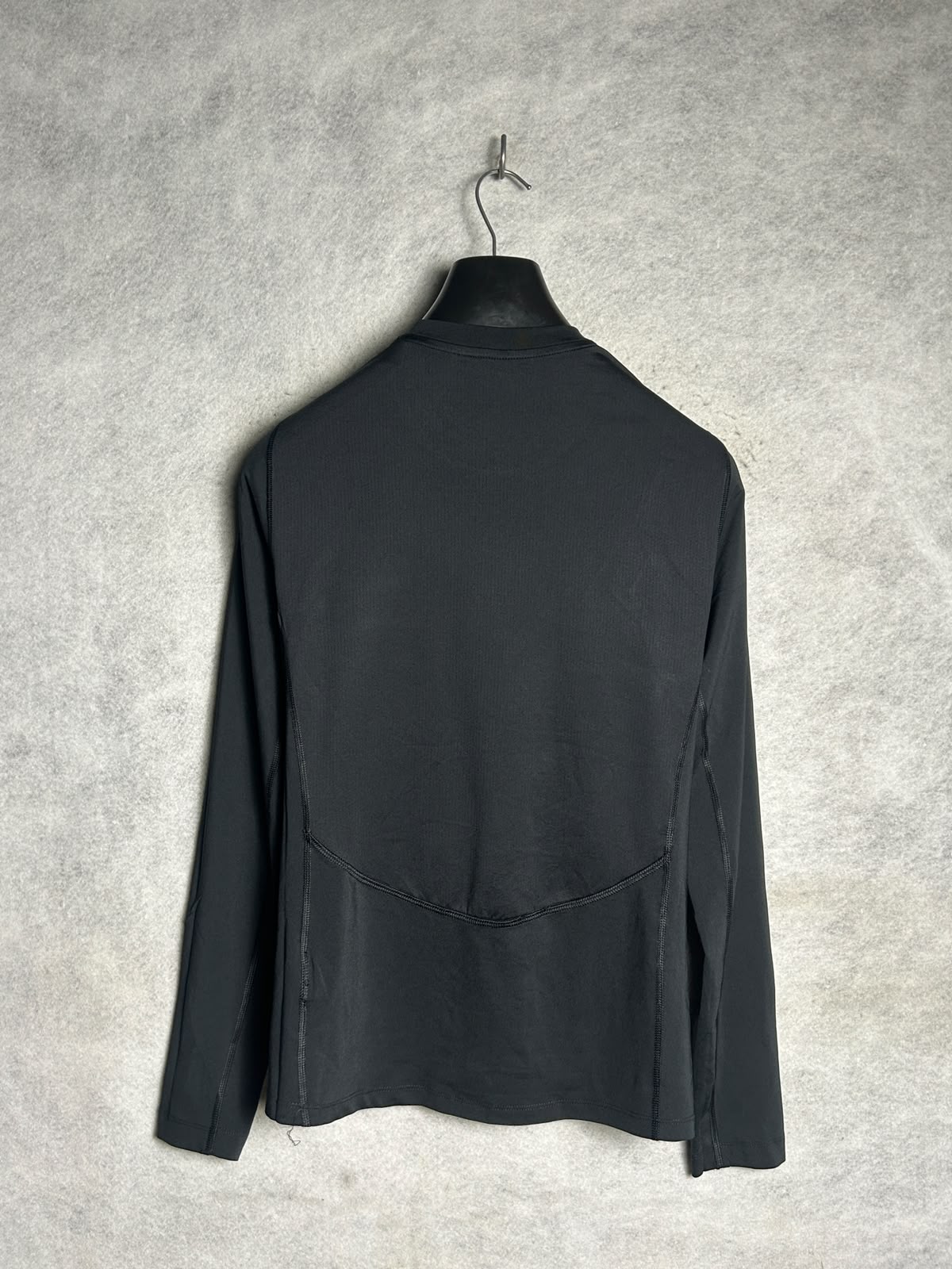 Adidas Techfit Black Full Sleeves Round Neck - Medium