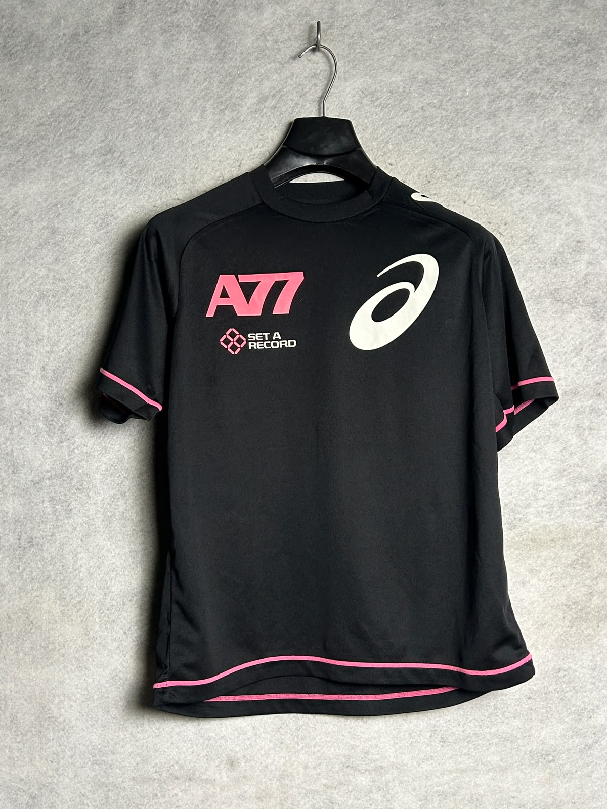 Asics Big Logo A77 Round Neck Black - Medium
