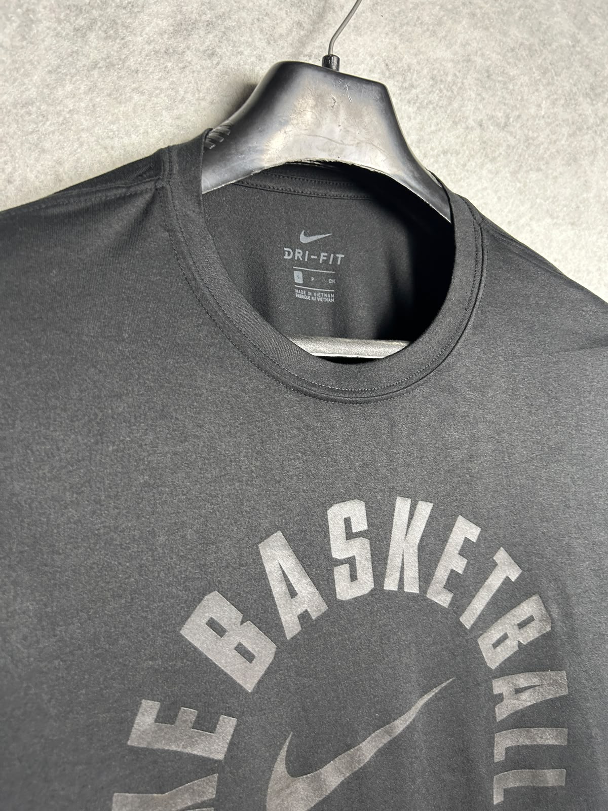 Nike Basketball Edition Black Dri Fit Round Neck - Small