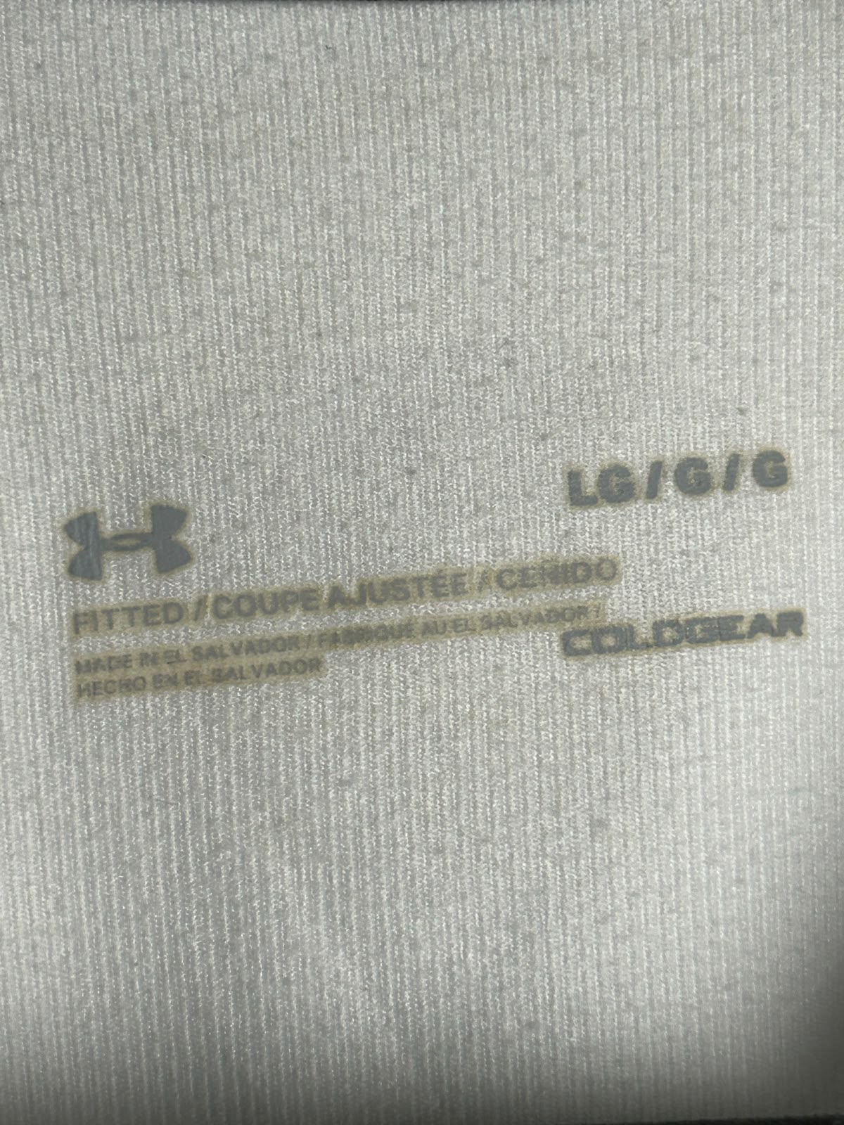 Under Armour Cold Gear White Fitted Round Neck Full Sleeves - Large