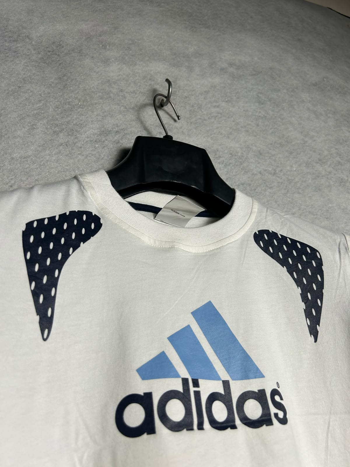 Adidas Round Neck - Extra Small