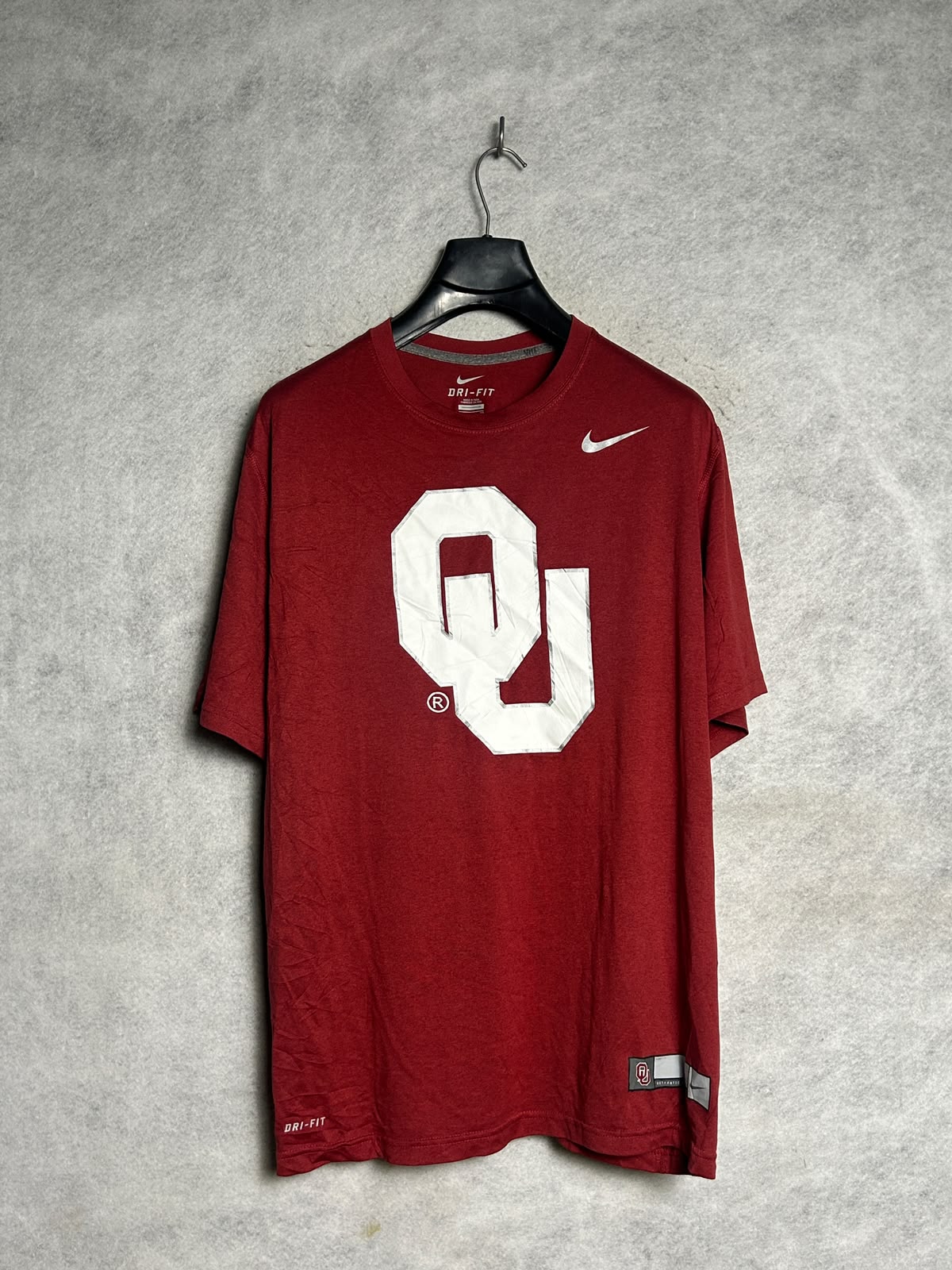 Nike Big Logo Dri Fit Red Round Neck - XL