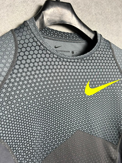 Nike Pro Hyperwarm Round Neck Full Sleeves - Medium