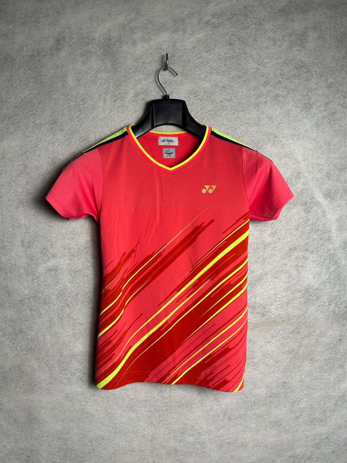 Yonex Very Cool V Neck - Small