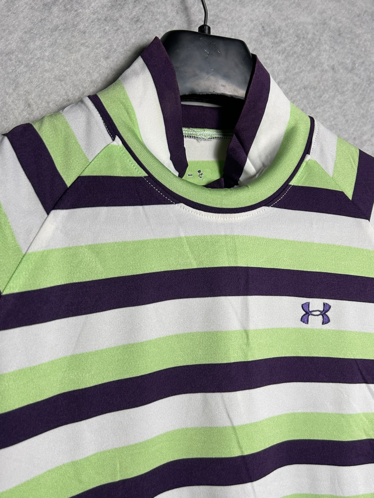 Under Armour Mock Neck - Small