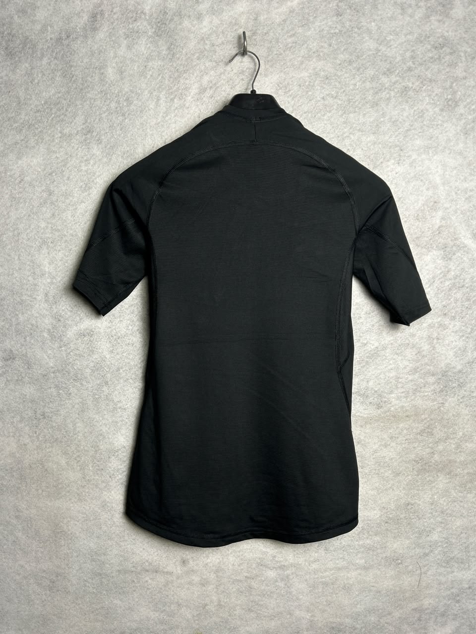 Adidas Black Round Neck - Large