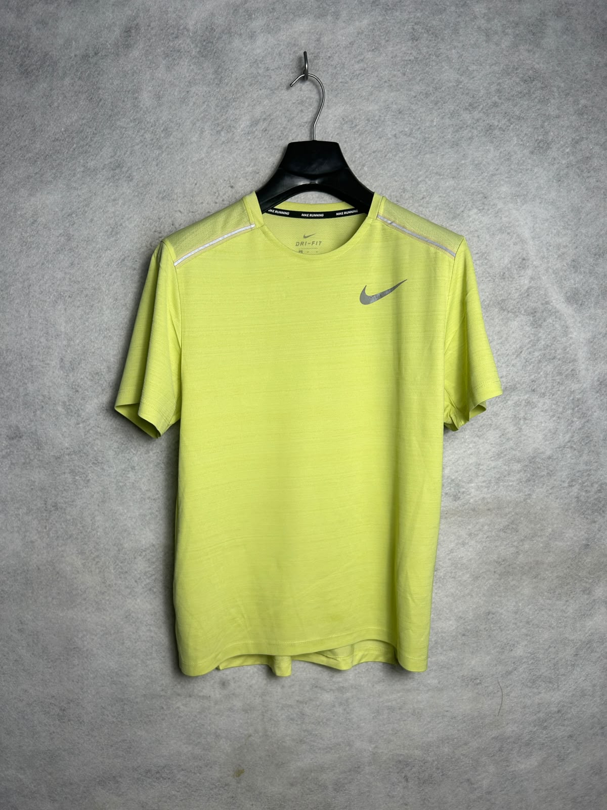 Nike Dri Fit Yellow - Medium