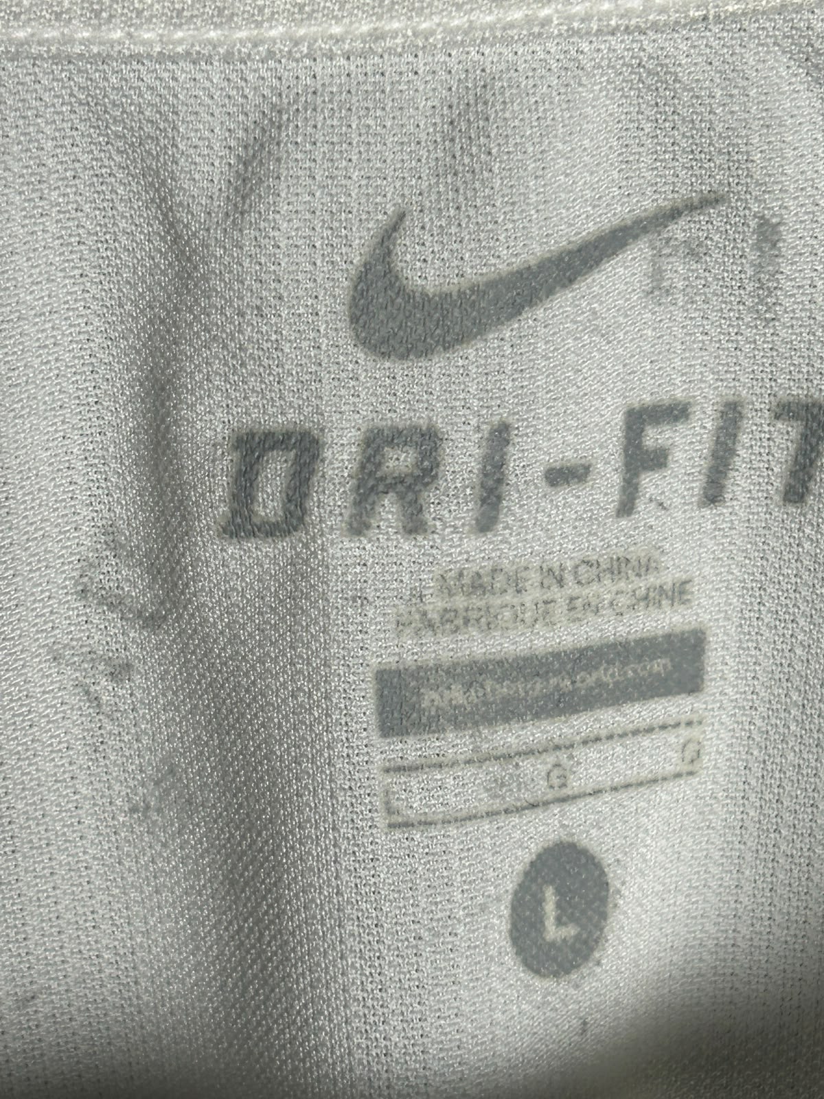 Nike White Dri Fit Round Neck - Large