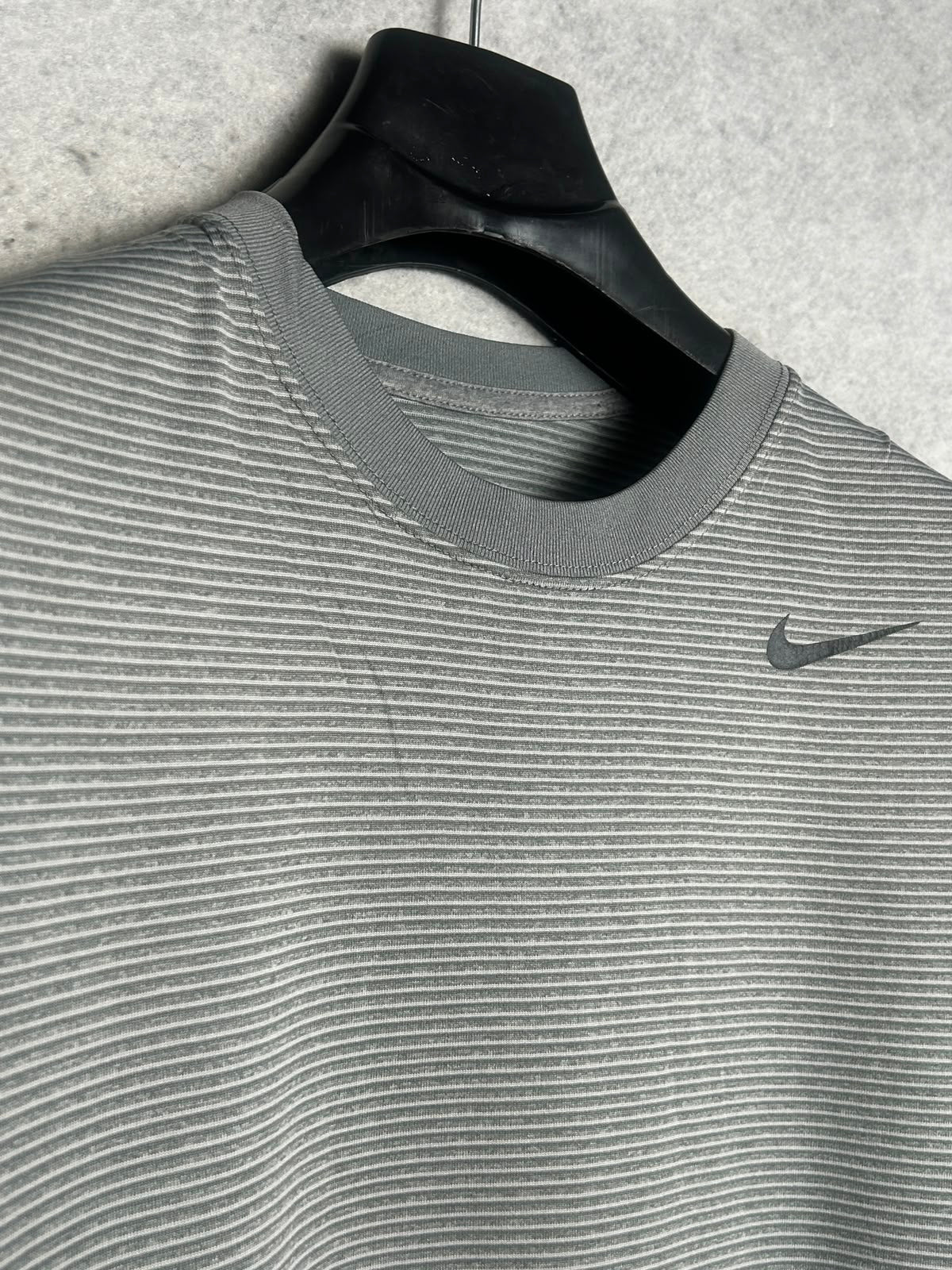 Nike Dri Fit Grey Round Neck - Small
