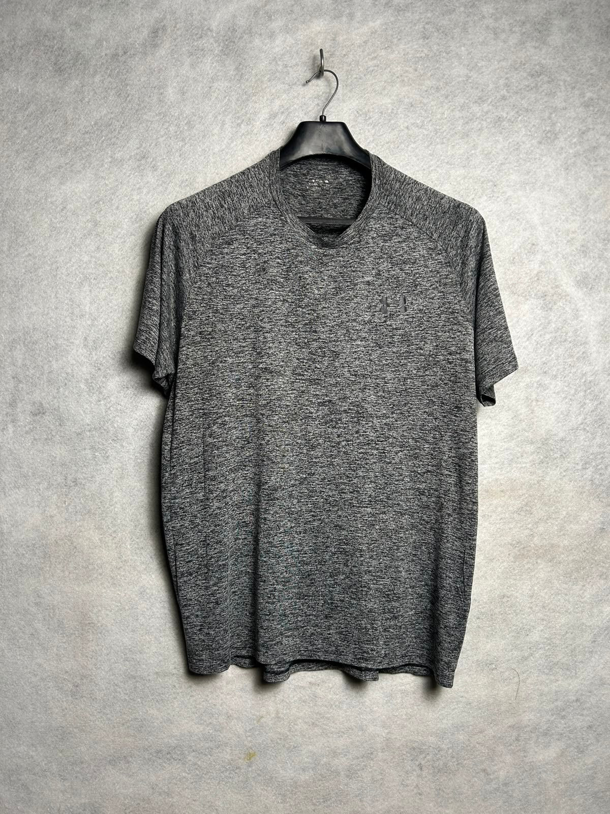Under Armour Grey Round Neck - Large