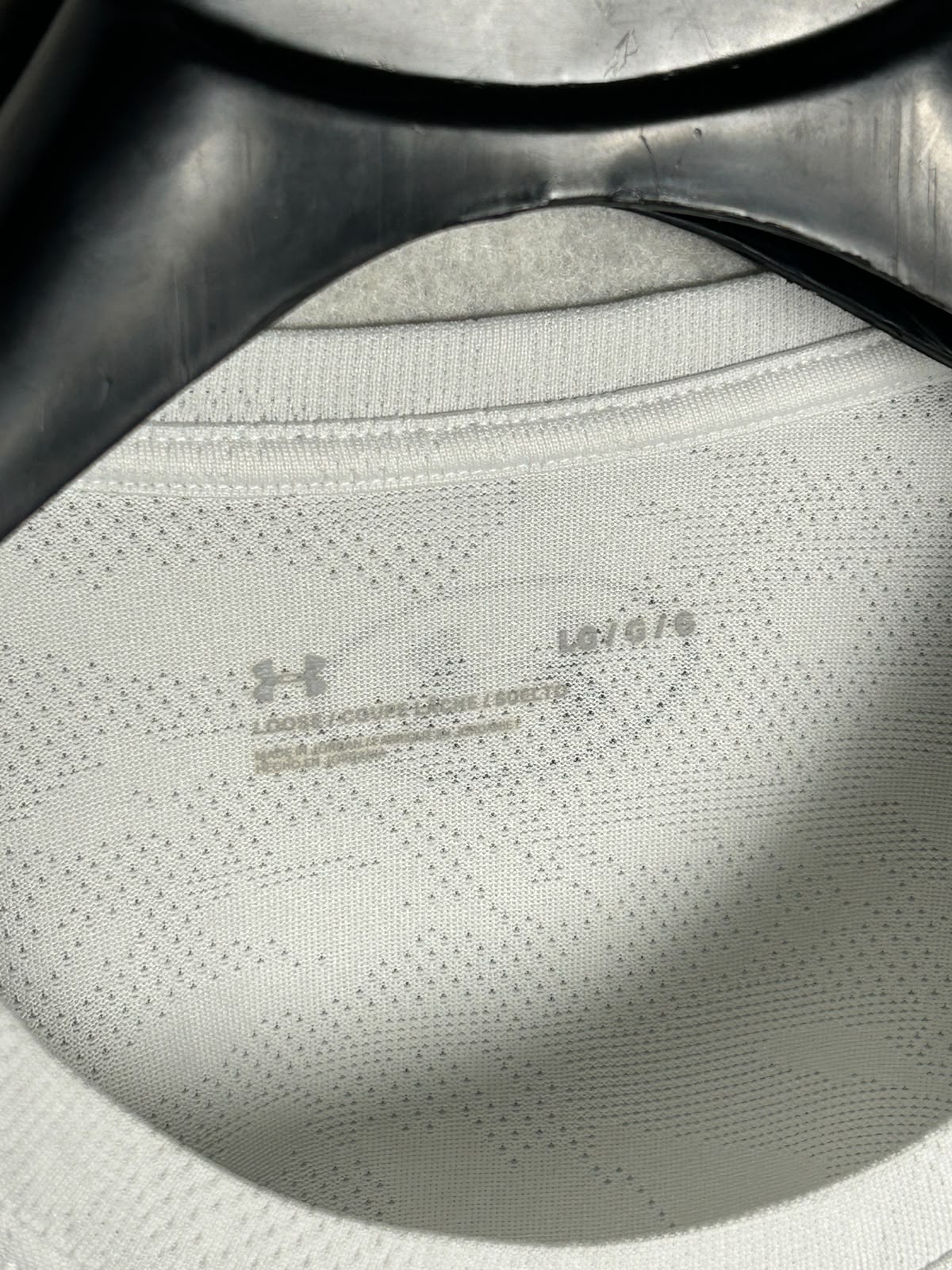 Under Armour White Round Neck - Large