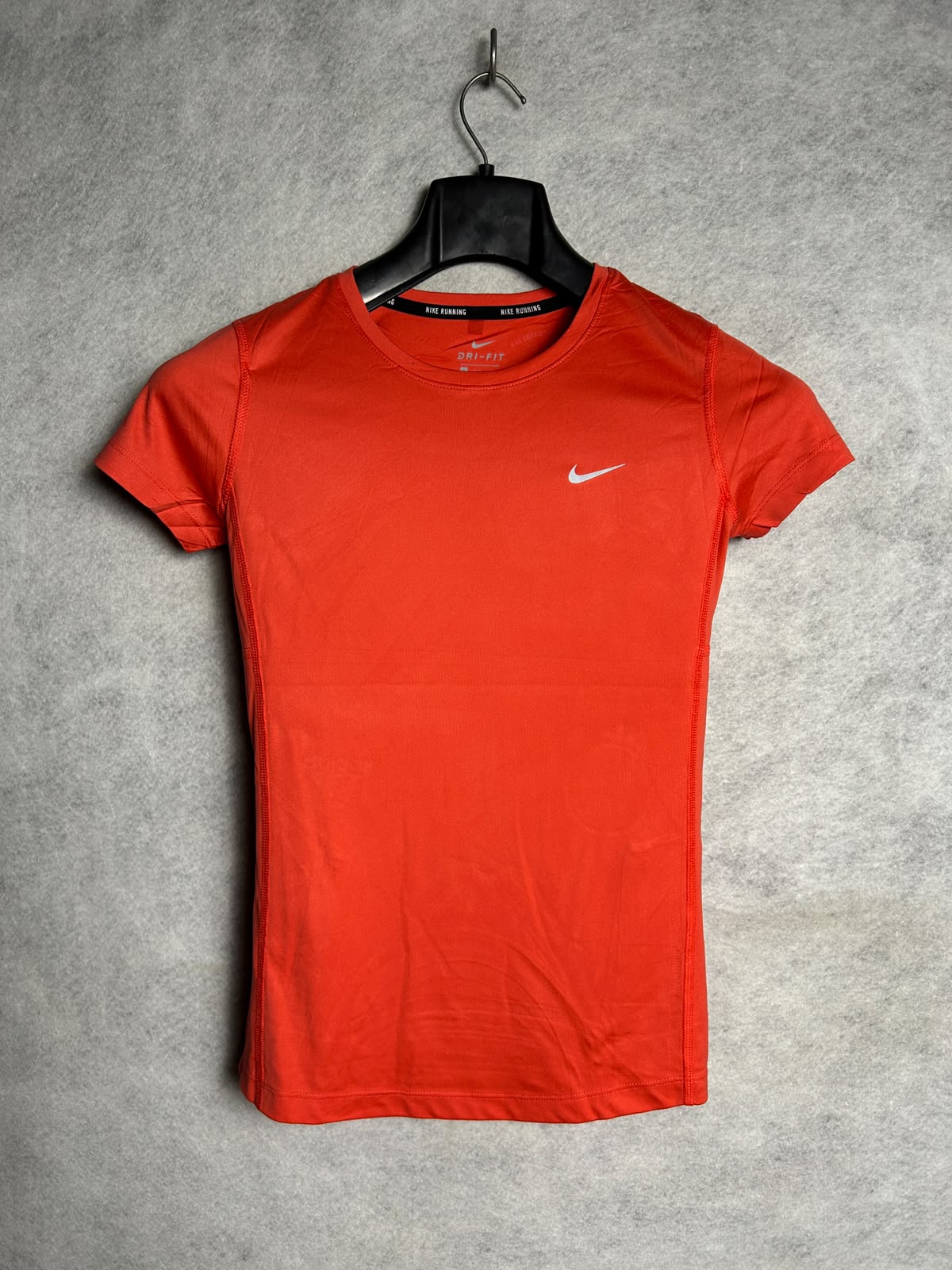 Nike Dri Fit Round Neck - Small